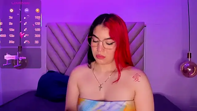 Snapshot of EmmaSwift_ chatting on October 13, 2025, 2:57 am EmmaSwift  online show from October 13, 2025, 2:57 am