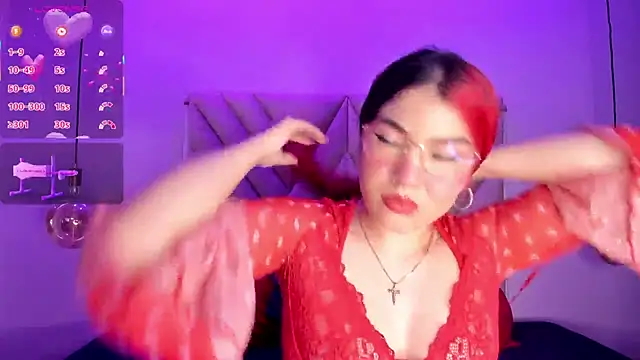 Snapshot of EmmaSwift_ chatting on October 27, 2025, 3:40 am EmmaSwift  online show from October 27, 2025, 3:40 am