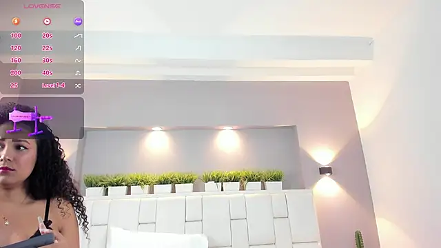 Snapshot of Ashleyy23x chatting on October 18, 2025, 8:00 pm Ashleyy23x online show from October 18, 2025, 8:00 pm