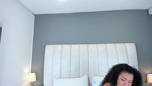 Ashleyy23x online show from February 25, 2025, 7:38 pm