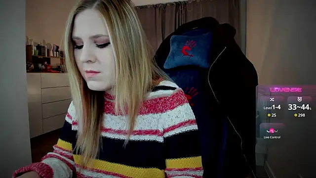 Olivia Munk online show from September 23, 2025, 4:30 am