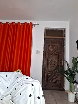 Snapshot of Kamdollie chatting on October 4, 2025, 5:42 am Kamdollie online show from October 4, 2025, 5:42 am