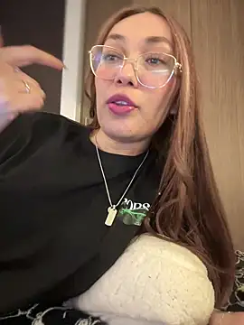 Snapshot of MichelleFerry_ chatting on February 10, 2025, 7:47 am MichelleFerry online show from February 10, 2025, 7:47 am