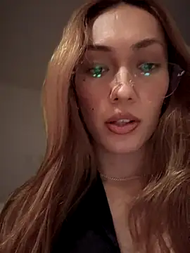 Snapshot of MichelleFerry_ chatting on September 19, 2025, 1:20 am MichelleFerry online show from September 19, 2025, 1:20 am