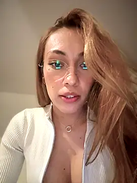 Snapshot of MichelleFerry_ chatting on September 12, 2025, 2:23 am MichelleFerry online show from September 12, 2025, 2:23 am