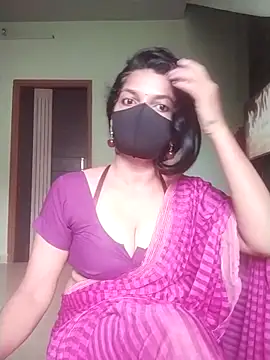 Snapshot of Shuttii_25 chatting on October 30, 2025, 6:44 am Shuttii 25 online show from October 30, 2025, 6:44 am