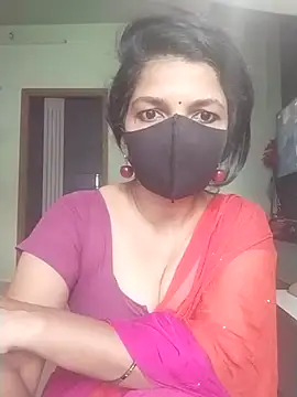 Snapshot of Shuttii_25 chatting on October 29, 2025, 5:50 am Shuttii 25 online show from October 29, 2025, 5:50 am