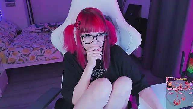 Yumi Youkai online show from September 17, 2025, 5:15 pm