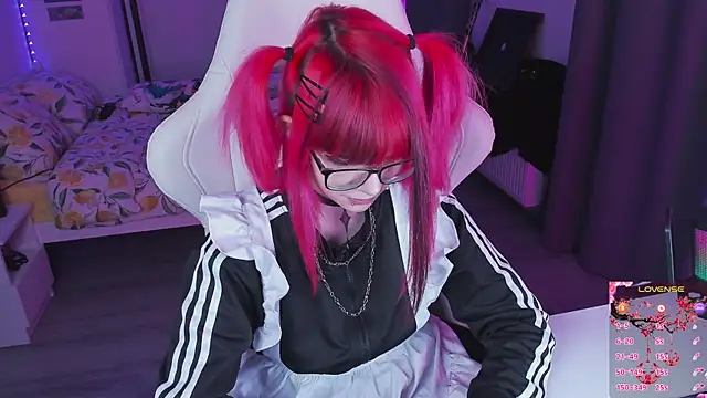 Yumi Youkai online show from September 18, 2025, 8:01 pm