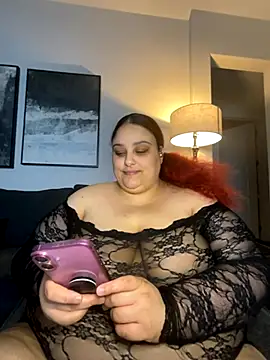 Snapshot of bbwredhead chatting on October 24, 2025, 6:12 am bbwredhead online show from October 24, 2025, 6:12 am