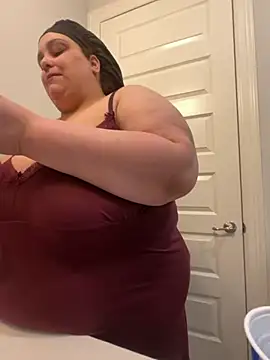 Snapshot of bbwredhead chatting on October 16, 2025, 6:32 am bbwredhead online show from October 16, 2025, 6:32 am