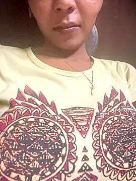 Snapshot of PARI_Hun chatting on October 15, 2025, 9:50 am PARI Hun online show from October 15, 2025, 9:50 am