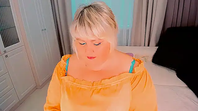 BIGTITSBBW online show from September 9, 2025, 1:20 pm