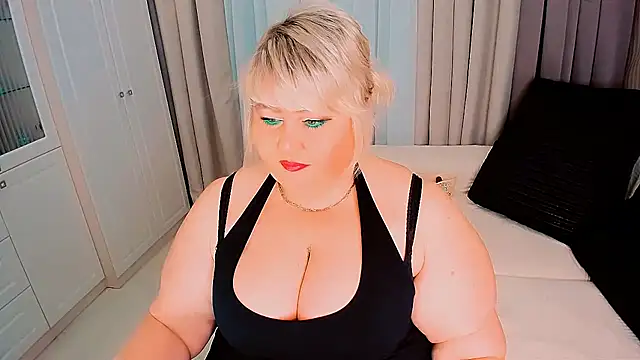 BIGTITSBBW online show from February 1, 2025, 1:30 pm