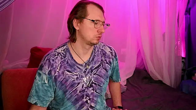 Claudia and elon  online show from October 1, 2025, 2:38 am