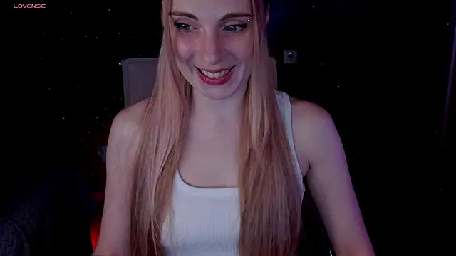 Snapshot of Aqualen chatting on November 23, 2025, 2:49 pm Aqualen online show from November 23, 2025, 2:49 pm