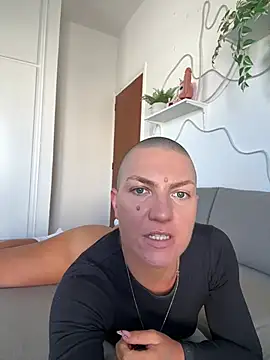 Snapshot of PaulinaSchubert1 chatting on April 7, 2026, 1:13 pm PaulinaSchubert1 online show from April 7, 2026, 1:13 pm