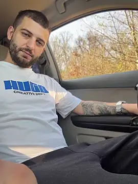 ElChapoGuzman95 online show from April 10, 2026, 5:58 am