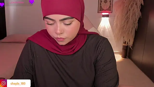 shayla 18 online show from December 5, 2025, 8:50 pm