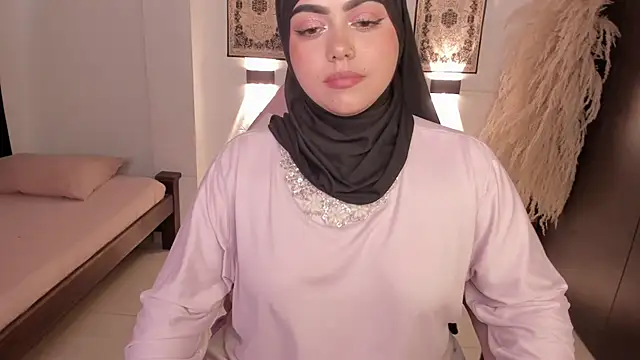 shayla 18 online show from April 15, 2026, 7:58 pm