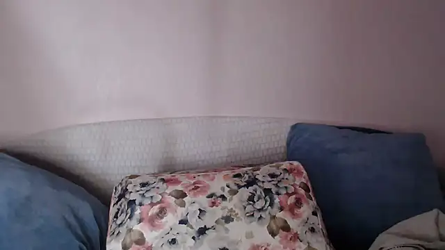 Snapshot of vitalina_freedom chatting on October 31, 2025, 12:35 pm vitalina freedom online show from October 31, 2025, 12:35 pm