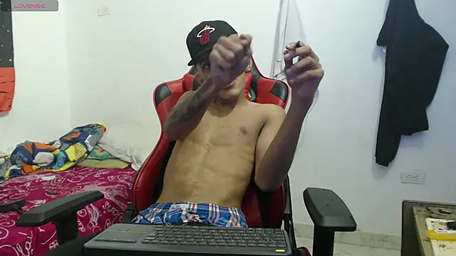 Snapshot of Elvergon-occoner chatting on October 23, 2025, 4:22 am Elvergon-occoner online show from October 23, 2025, 4:22 am