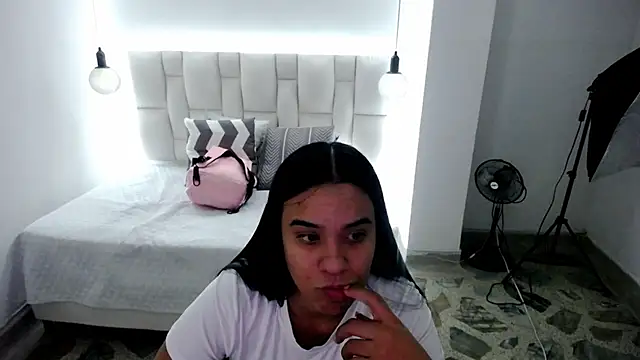 tiffany  pink online show from March 18, 2025, 8:48 pm