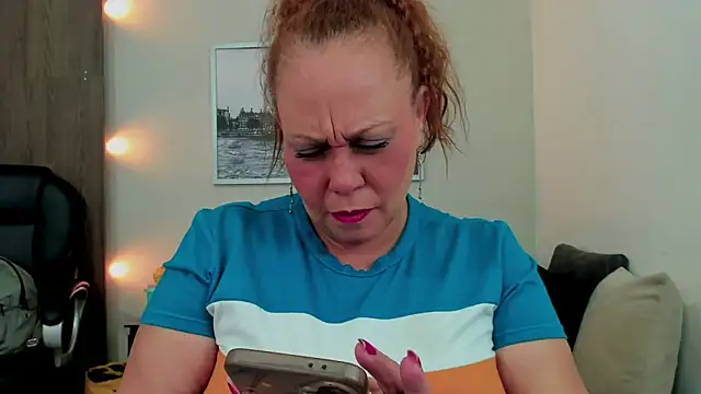 Cheryl JONES online show from November 26, 2025, 7:08 am