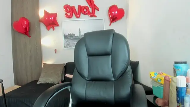 Cheryl JONES online show from February 21, 2026, 9:33 am