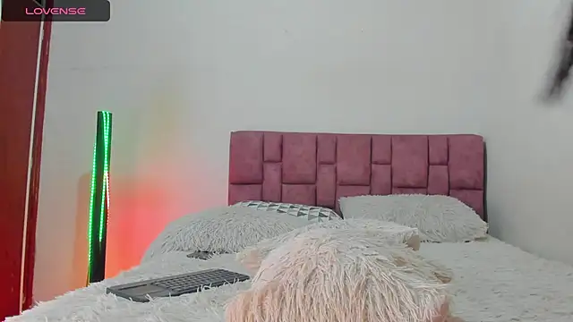 SunnyLeonz online show from December 7, 2024, 4:26 am