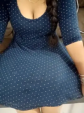 Mounika25 online show from November 20, 2025, 8:59 am