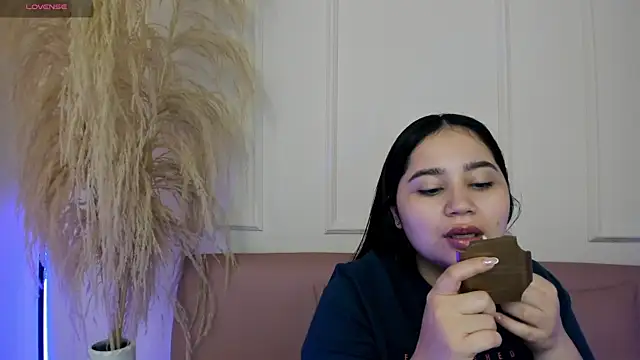 Amaraevans  online show from February 22, 2025, 12:18 pm