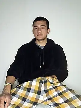 Snapshot of Thick_Cock chatting on October 3, 2025, 2:15 am Thick Cock online show from October 3, 2025, 2:15 am