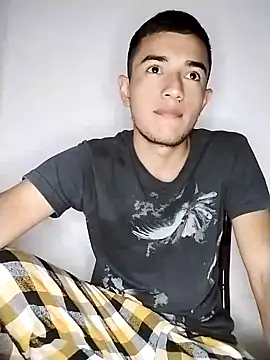 Snapshot of Thick_Cock chatting on March 19, 2025, 3:20 am Thick Cock online show from March 19, 2025, 3:20 am