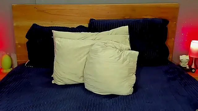 Snapshot of Prometeo-grizzly chatting on September 25, 2025, 9:43 pm Prometeo-grizzly online show from September 25, 2025, 9:43 pm