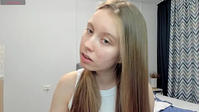Snapshot of Peggy_Beauty chatting on December 13, 2024, 4:22 am Peggy Beauty online show from December 13, 2024, 4:22 am