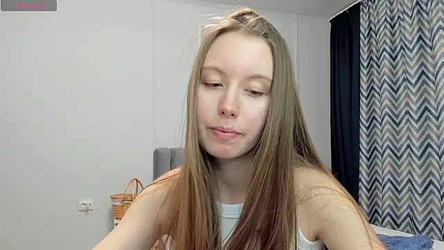 Snapshot of Peggy_Beauty chatting on December 14, 2024, 6:02 am Peggy Beauty online show from December 14, 2024, 6:02 am