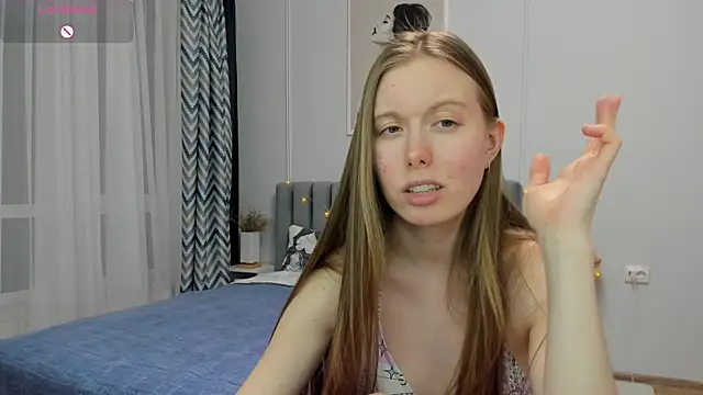 Snapshot of Peggy_Beauty chatting on February 14, 2025, 12:09 am Peggy Beauty online show from February 14, 2025, 12:09 am