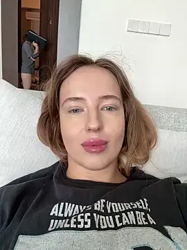 Nura n Sarah online show from April 11, 2026, 5:15 am