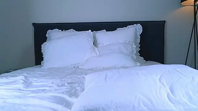 Snapshot of NicoleMarani chatting on September 17, 2025, 3:52 am NicoleMarani online show from September 17, 2025, 3:52 am