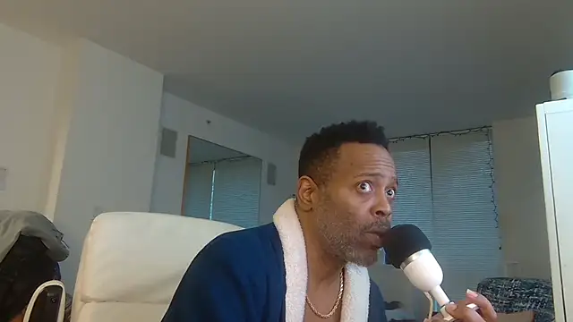 Snapshot of theblacklordmaster chatting on February 6, 2025, 1:10 pm theblacklordmaster online show from February 6, 2025, 1:10 pm