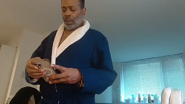 Snapshot of theblacklordmaster chatting on February 12, 2025, 4:22 pm theblacklordmaster online show from February 12, 2025, 4:22 pm