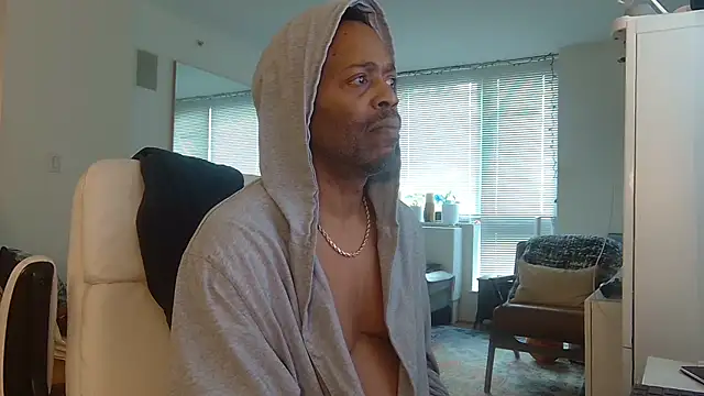 Snapshot of theblacklordmaster chatting on March 3, 2025, 6:35 pm theblacklordmaster online show from March 3, 2025, 6:35 pm