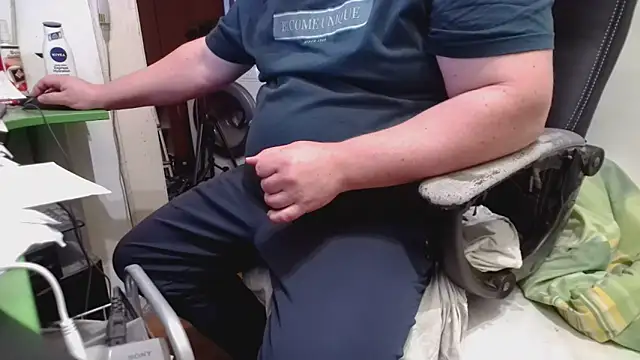 tipko123 online show from October 5, 2025, 9:44 am