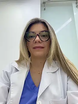 alicee16 online show from October 19, 2025, 4:10 pm