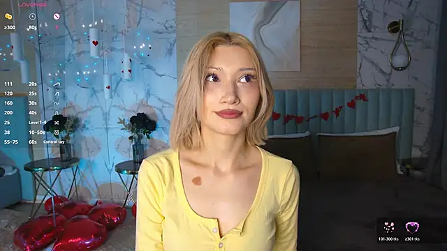 Snapshot of CarolReeves chatting on February 13, 2026, 4:40 pm CarolReeves online show from February 13, 2026, 4:40 pm