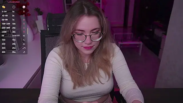 RemyCute online show from November 22, 2025, 4:50 pm