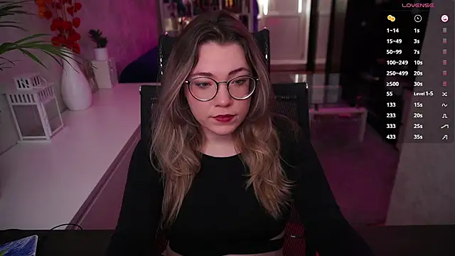 Snapshot of RemyCute chatting on February 1, 2026, 10:35 am RemyCute online show from February 1, 2026, 10:35 am