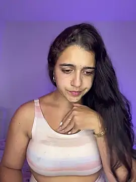 Alicia Ruiz online show from November 13, 2025, 6:23 pm