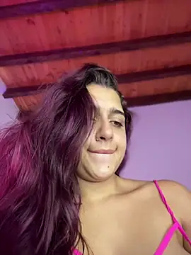 Alicia Ruiz online show from December 22, 2024, 6:37 pm